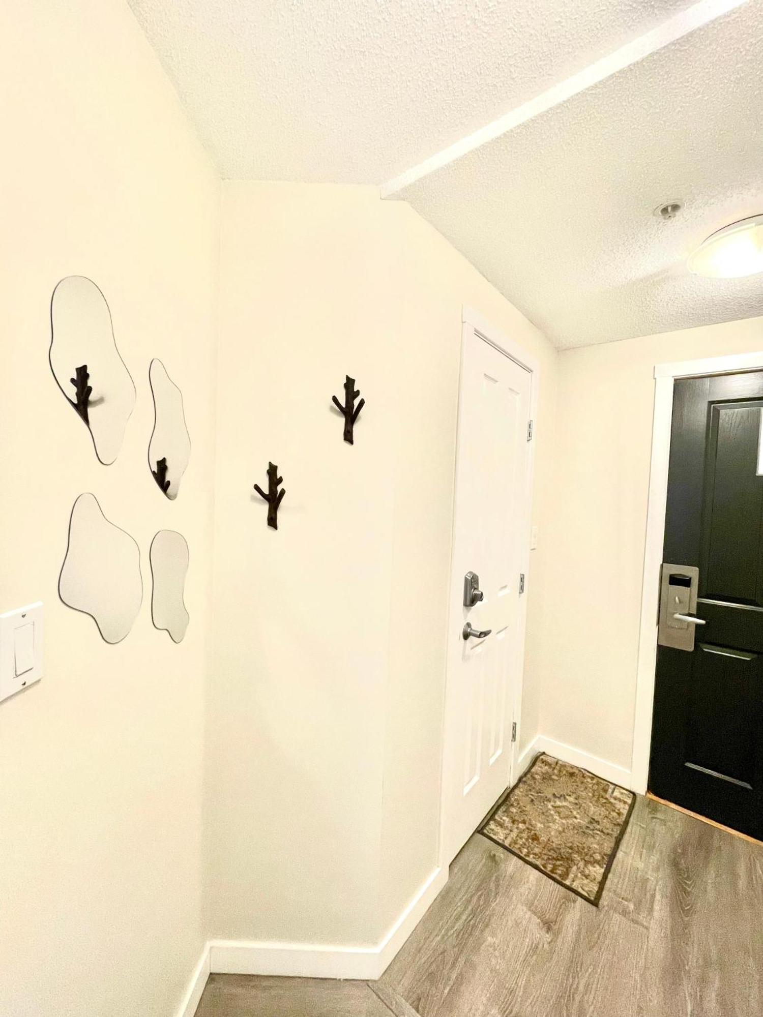 Alpenglow Lodge Bear Wonder One Bedroom By Mva Уислър Екстериор снимка